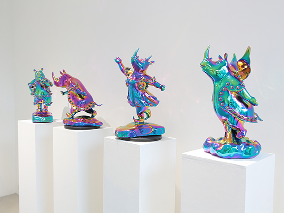 施力仁《卡漫犀牛》彩鈦雕塑系列